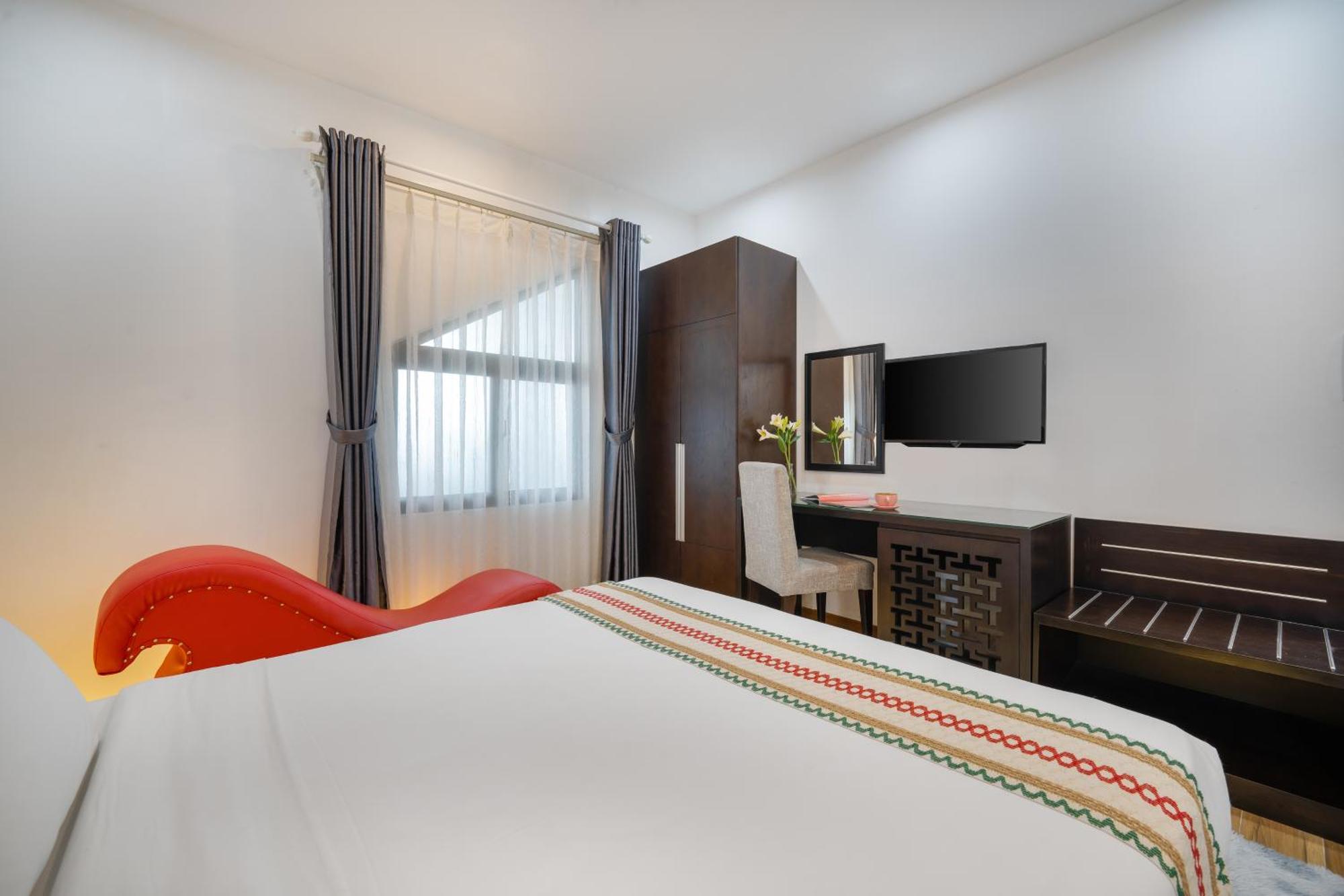 Flower Hotel